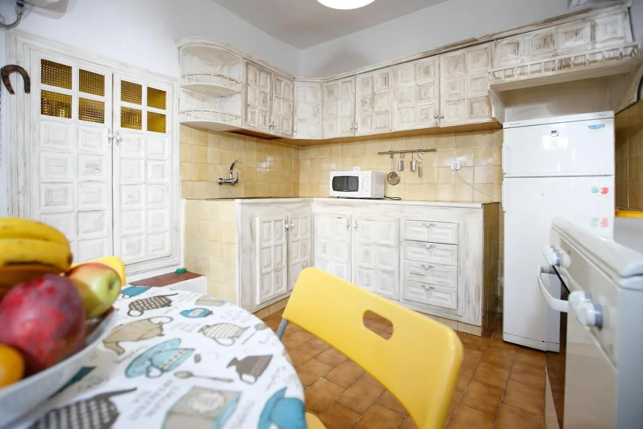 Candelaria'S Mountain House