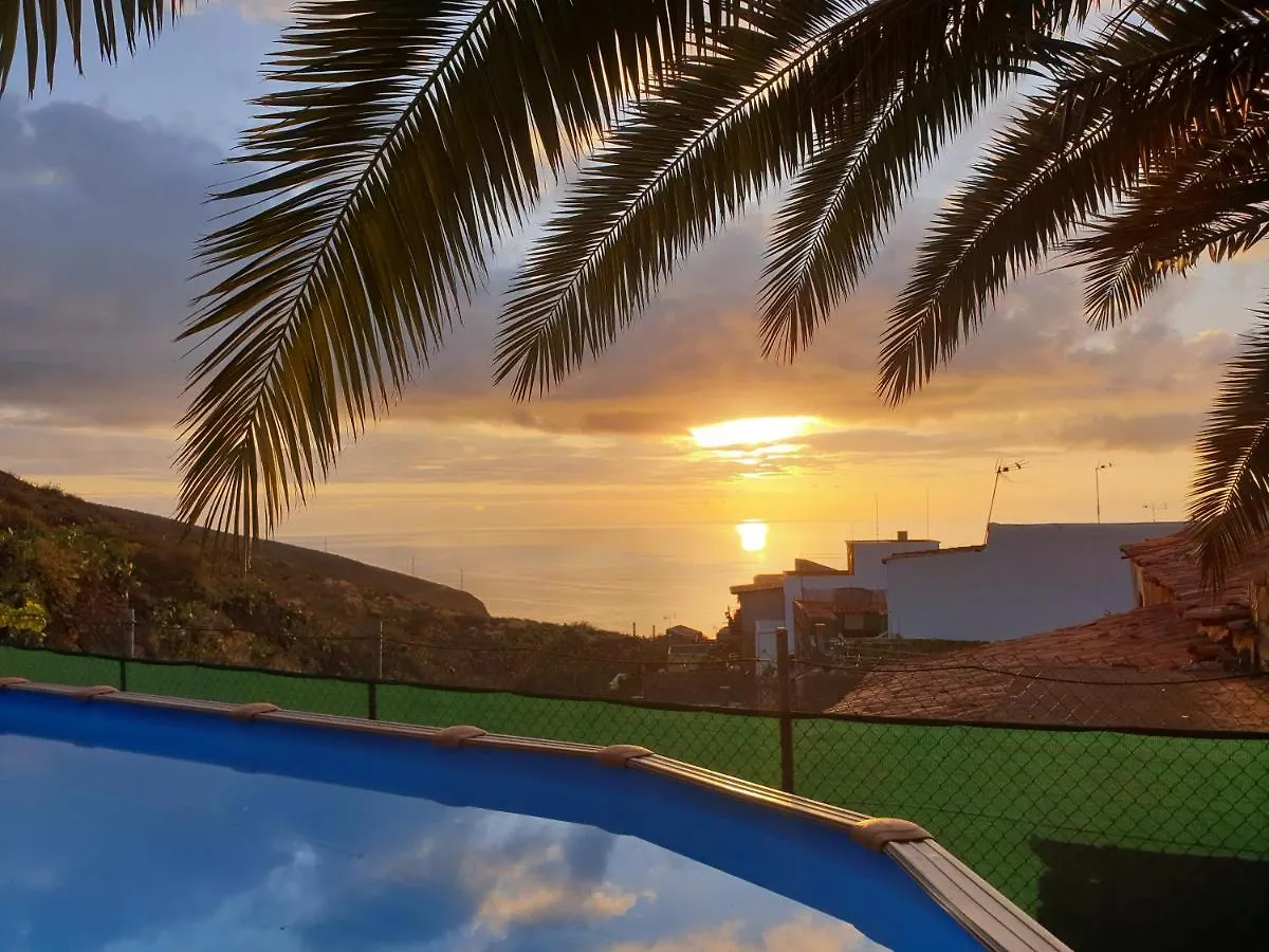 Candelaria'S Mountain House